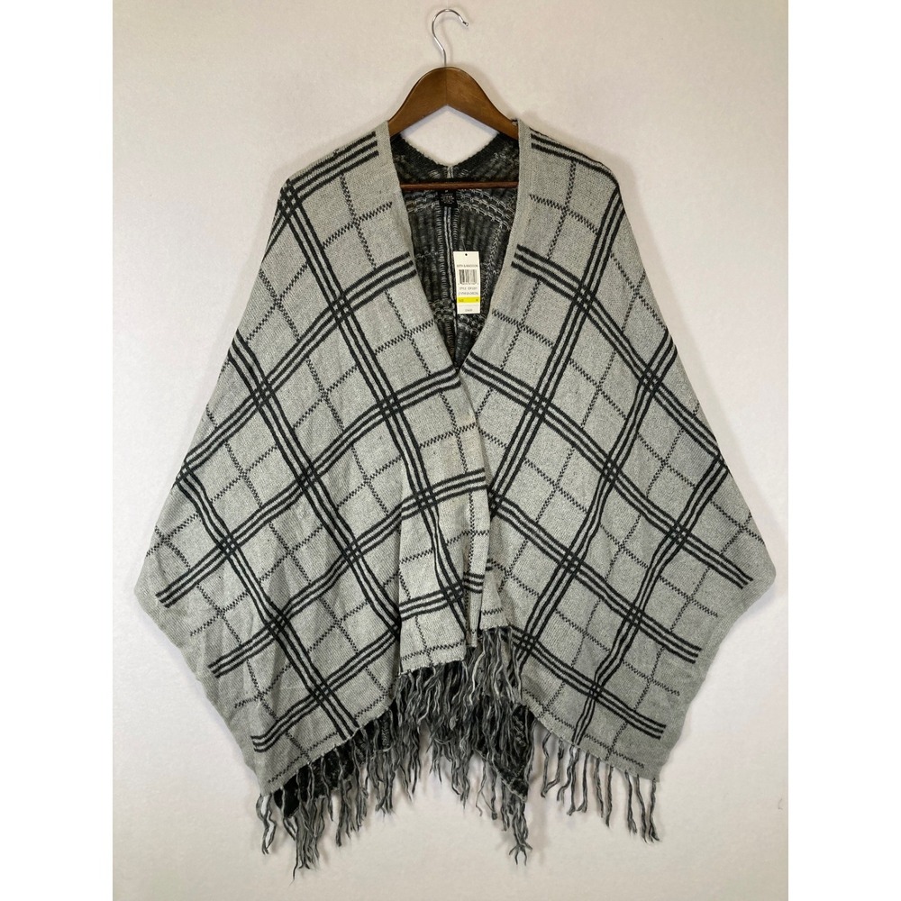 Dark Academia NWT 89th& Madison Women M Grey Plaid Fringe Open Front Knit Poncho